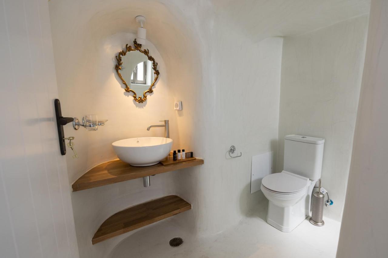 Astrea Suites "Ostria Cave Villa-Outdoor Jacuzzi" Oia  Exterior foto