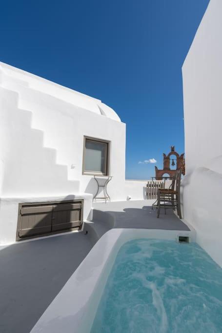 Astrea Suites "Ostria Cave Villa-Outdoor Jacuzzi" Oia  Exterior foto