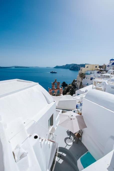 Astrea Suites "Ostria Cave Villa-Outdoor Jacuzzi" Oia  Exterior foto